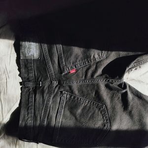 Levi's 512 - 32w x 30L black jeans